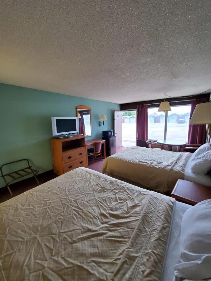 Gray Plaza Motel West Frankfort Екстер'єр фото