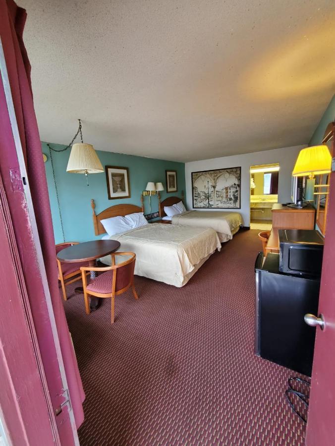 Gray Plaza Motel West Frankfort Екстер'єр фото