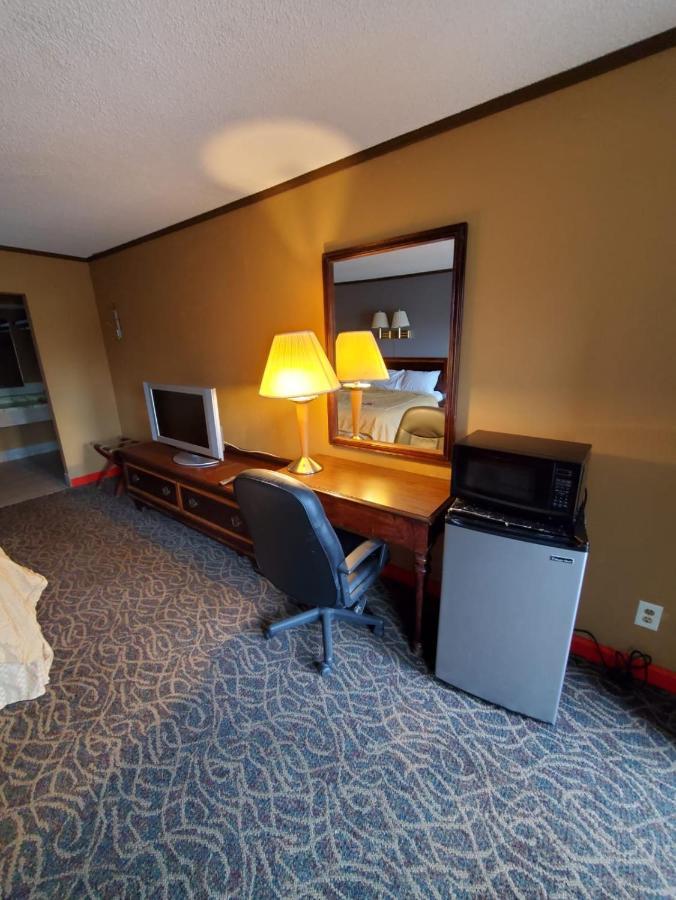 Gray Plaza Motel West Frankfort Екстер'єр фото