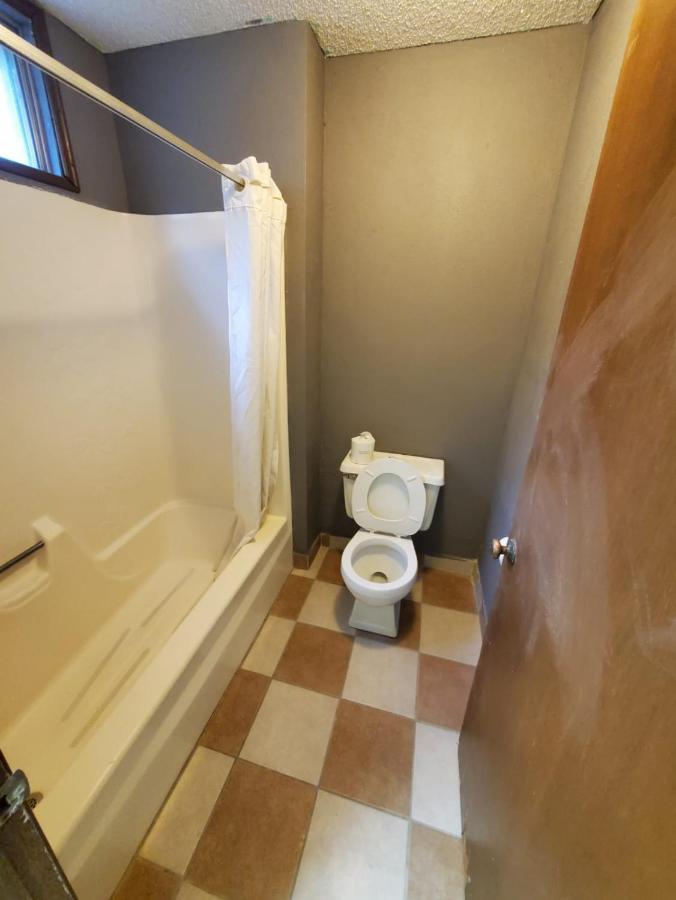 Gray Plaza Motel West Frankfort Екстер'єр фото